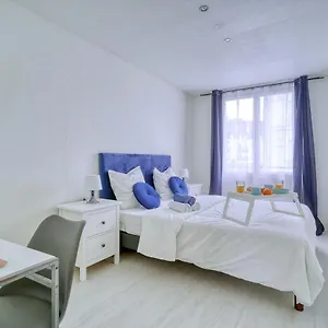 My Cosy 1 , Vitry-sur-Seine Francia